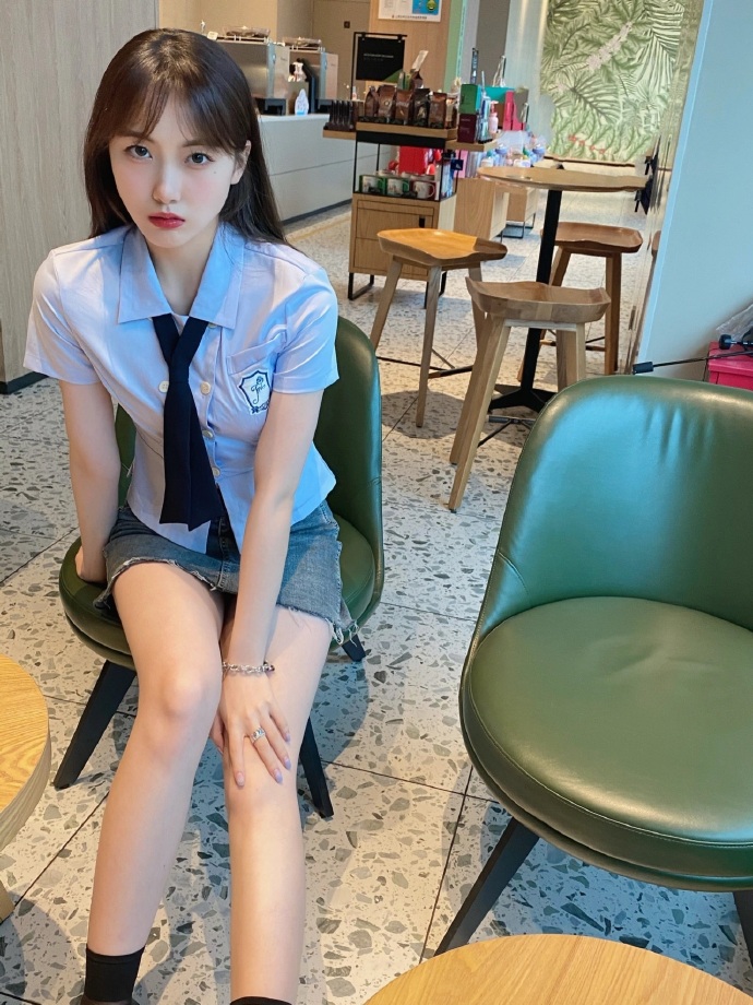 周日晚上 · 校园